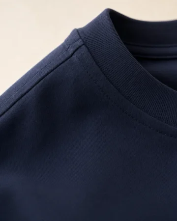 Oversized T-Shirt, close-up of the fabric and stitching